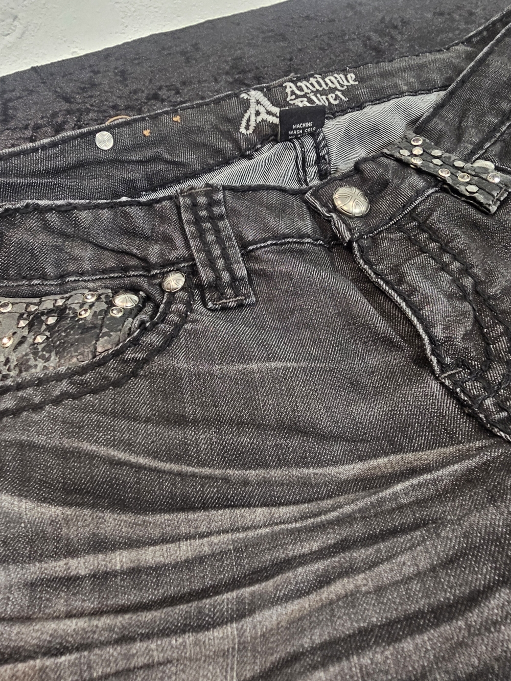 Antique Rivet Women's Black Skinny Jeans with Studded Pocket Accent